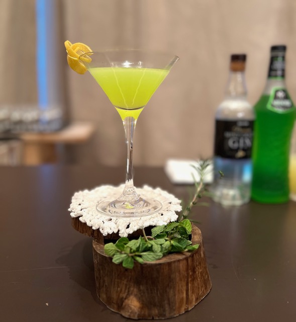 セコマ×滝上町の和ミントでできた「プレミアムミントクラフトジン