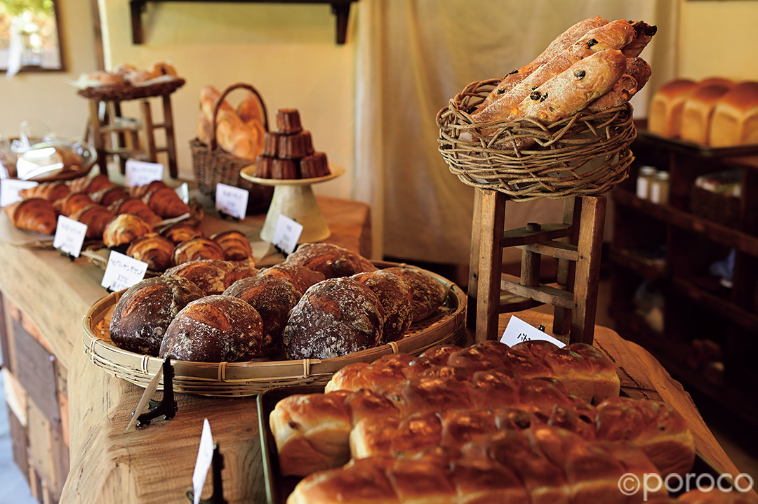 北広島の森の中に佇む小さな古民家パン屋さんをお目あてに／森のパン