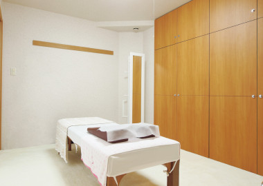 【てもみサロン こん】体の不調が痛みに変わる前に プロの技で全身をほぐす