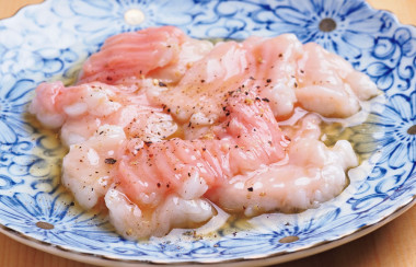 ホルモンやき肉 うしたつ