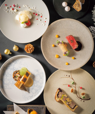 【Substance】 旬食材を味わう本格フレンチで 心ときめくクリスマスディナーを