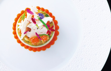 【LA BRIQUE】 煌めく赤れんが庁舎を望む 特別な夜の極上フレンチ