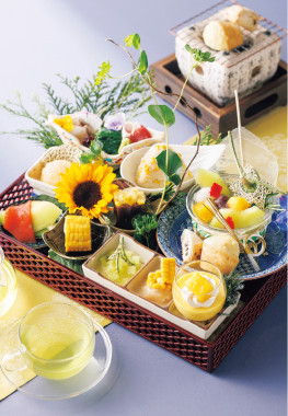 【和食 からまつ】メロンやマンゴーを主役に 夏食材で彩る甘味の箱庭