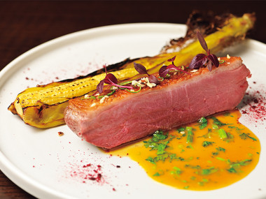 【BISTRO BROTHERS】隠れ家ビストロで味わう 滝川産鴨肉料理×ワイン