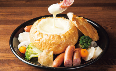 【ワイン＆カフェレストラン 小樽バイン】小樽市の歴史的建造物で味わう 四季折々の料理と道産ワイン