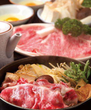 【すき焼き しゃぶしゃぶ 牛のいしざき】 老舗の名店で過ごすクリスマス 絶品の黒毛和牛を味わうコース