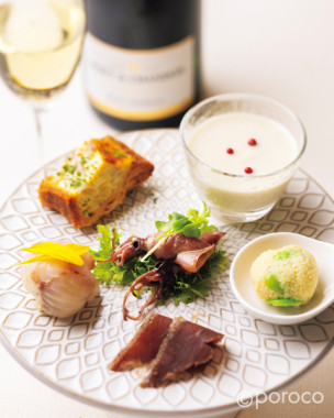 「Bistaurant Fuji」 気軽にワインとフレンチのコース。ひとひねりしたお酒の進むひと皿