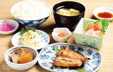 【札幌・バスセンター前駅すぐ】「うおなみ食堂」｜知床の魚を昼も夜も楽しめる居酒屋食堂