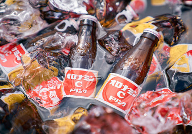 「オロナミンCドリンク」発売60周年を記念したスペシャルドローンショーがおたる潮まつりで開催