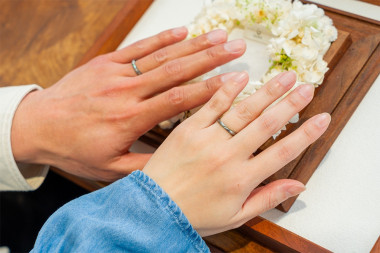 ついに完成！函館での出会いから9年。二人の物語を込めた、世界に一つだけの指輪